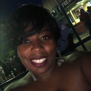 Meet your Posher, Latasha